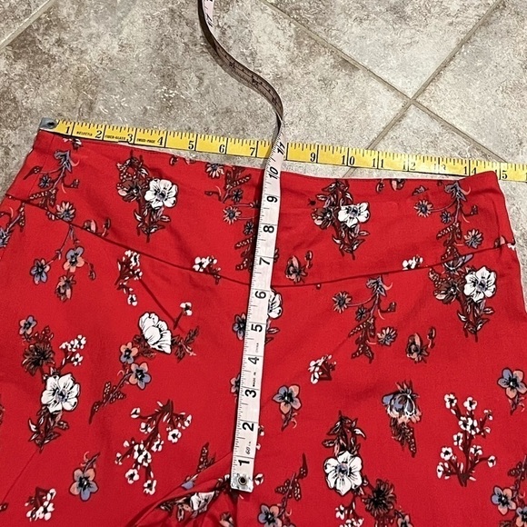 Jules & Leopold Red Floral Pull On Stretch Straight Leg Capri Pants Medium - Picture 5 of 8